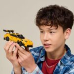 LEGO Speed Champions Porsche 911 GT3 RS Super Car Building Set 77239 - Image 4