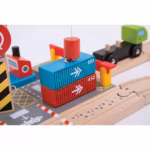 Bigjigs Rail Container Shipping Yard – 4-Piece Wooden Railway Accessory Set with Working Crane - Image 3