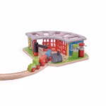 Bigjigs Rail Five Way Engine Shed – Wooden Train Station with Turntable & 5-Engine Storage - Image 3
